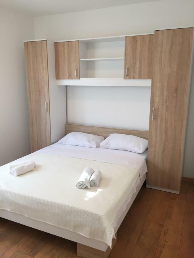 Apartman Visic 1692 Kaštela Eksteriør bilde